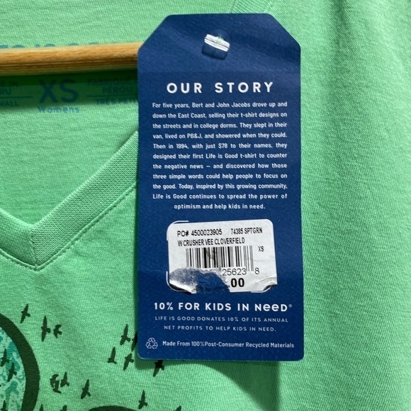 Life Is Good Women's Cloverfield Crusher Tee - Picture 7 of 8